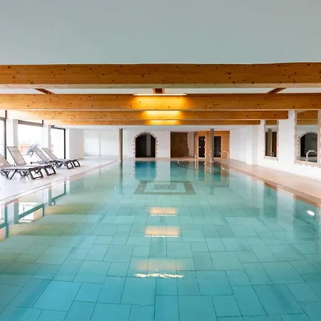 Apartmán 3br Pool&sauna-spa